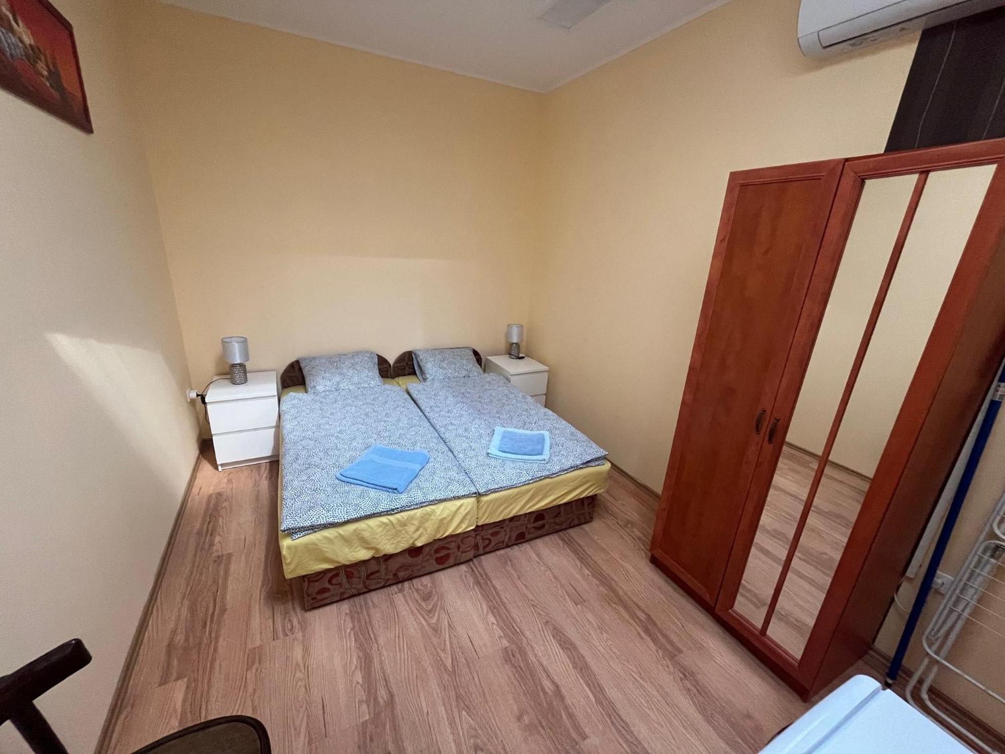 Koelcsey 21 Vendeghaz Hotel ไฮจ์ดุสโซบอสโล ภายนอก รูปภาพ